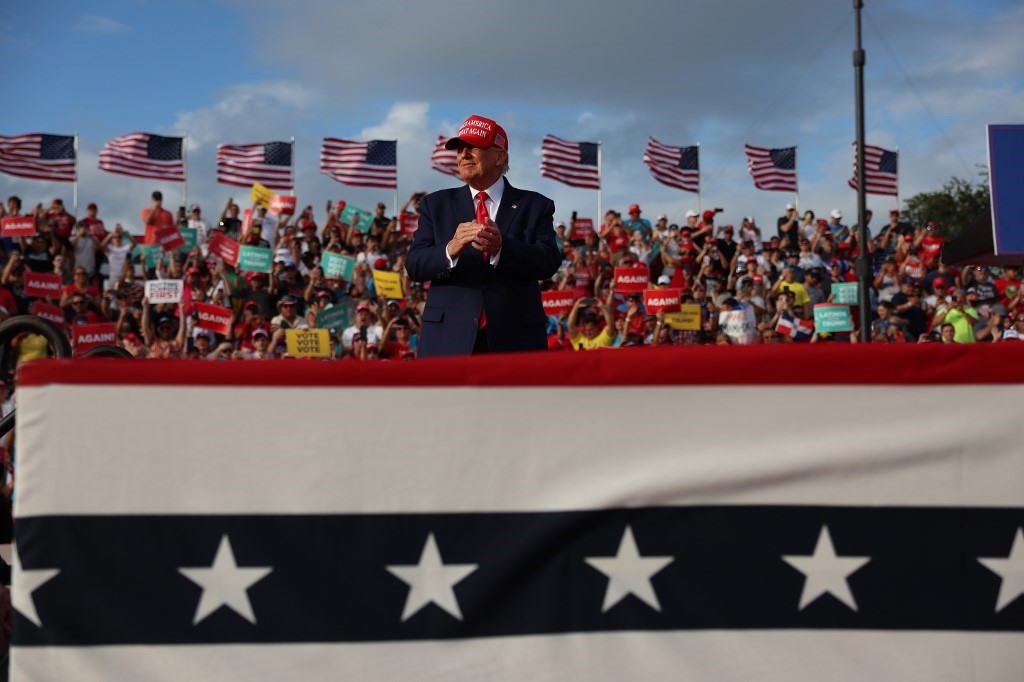 Cựu Tổng thống Donald Trump phát biểu tại cuộc vận động tranh cử cho Thượng nghị sĩ Đảng Cộng hòa Marco Rubio (bang Florida) tại Miami, Florida, ngày 6.11.2022. Ảnh: AFP