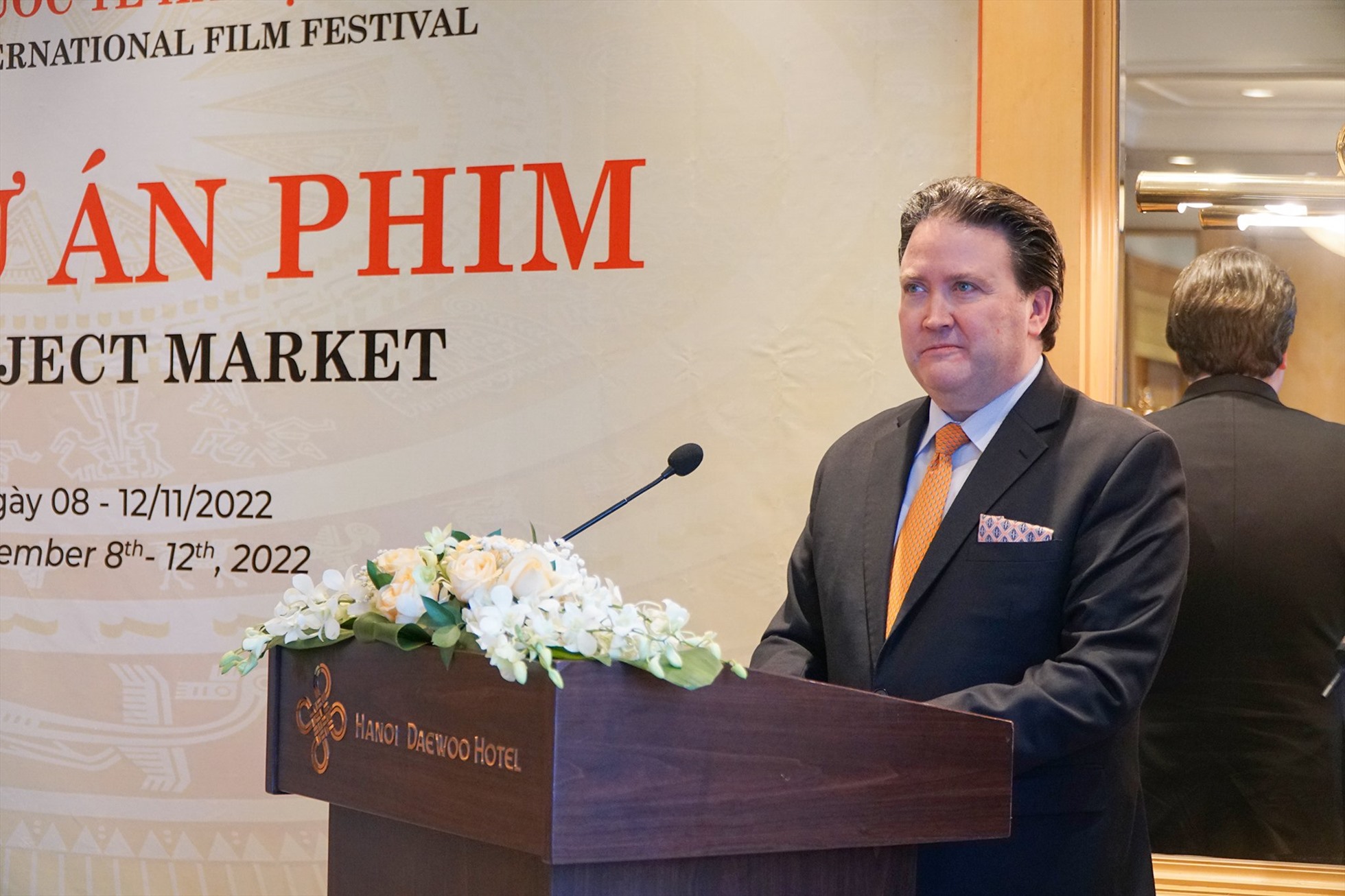 Đại sứ Marc E.Knapper phát biểu tại Khai mạc Chợ Dự án