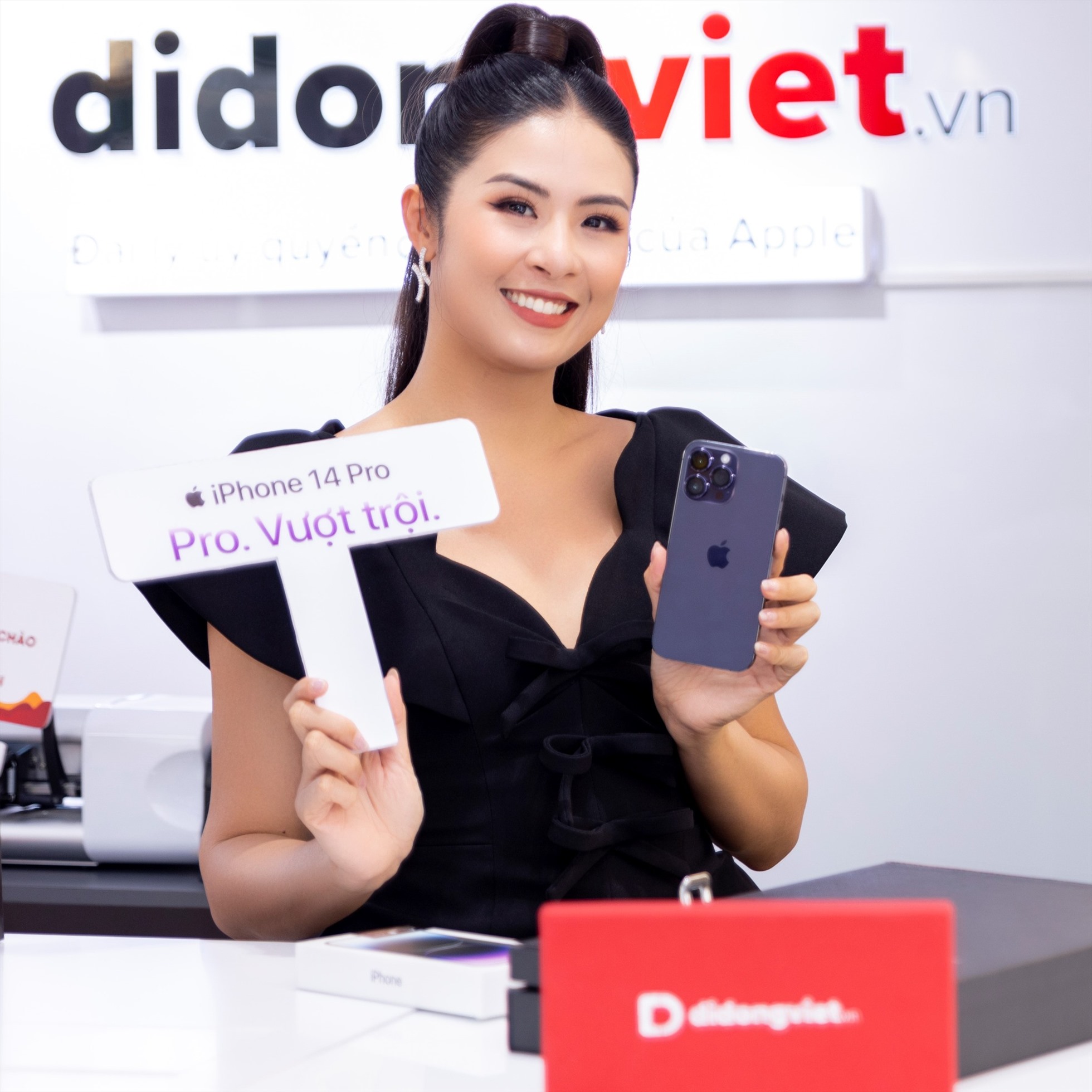 Các mẫu iPhone 14 về tay khách hàng Việt Nam từ ngày 14.10, trong đó mẫu 14 iPhone 14 Pro và Pro Max được quan tâm nhất. Ảnh: N.P