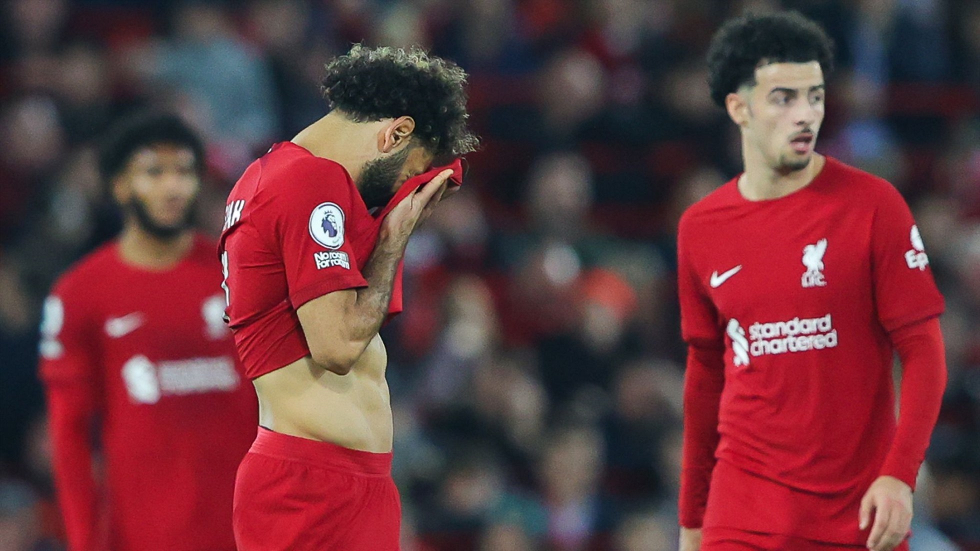 Mùa này, Liverpool đang rơi vào khủng hoảng phong độ. Ảnh: AFP