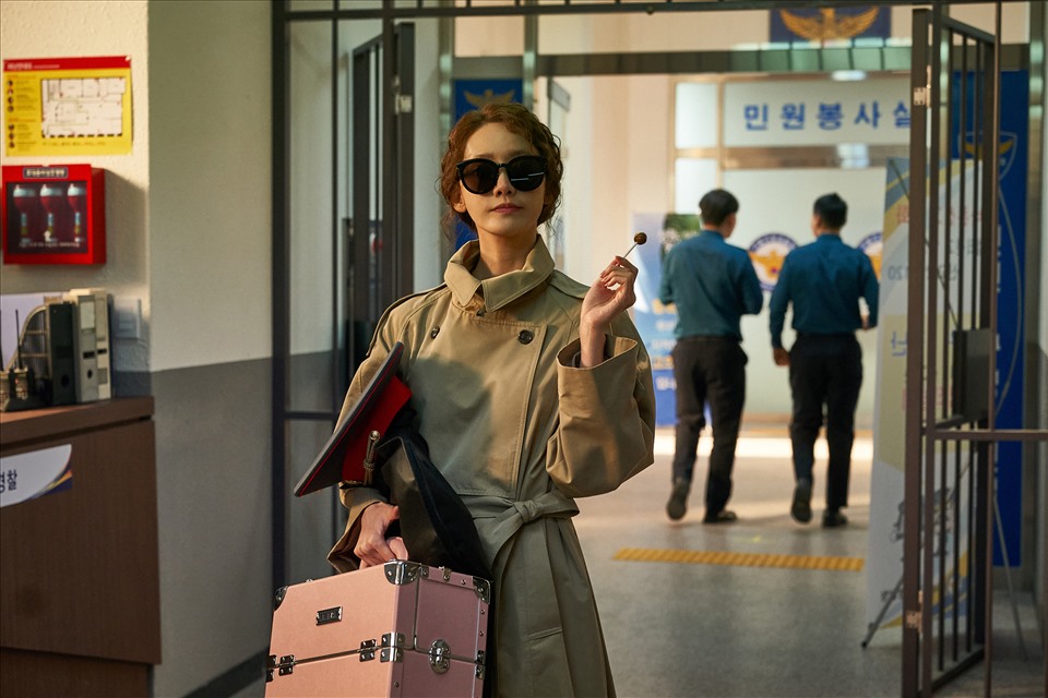 YoonA (SNSD) được đề cử Nữ chính xuất sắc” nhờ vai diễn trong “Đặc vụ xuyên quốc gia“. Ảnh: NSX.