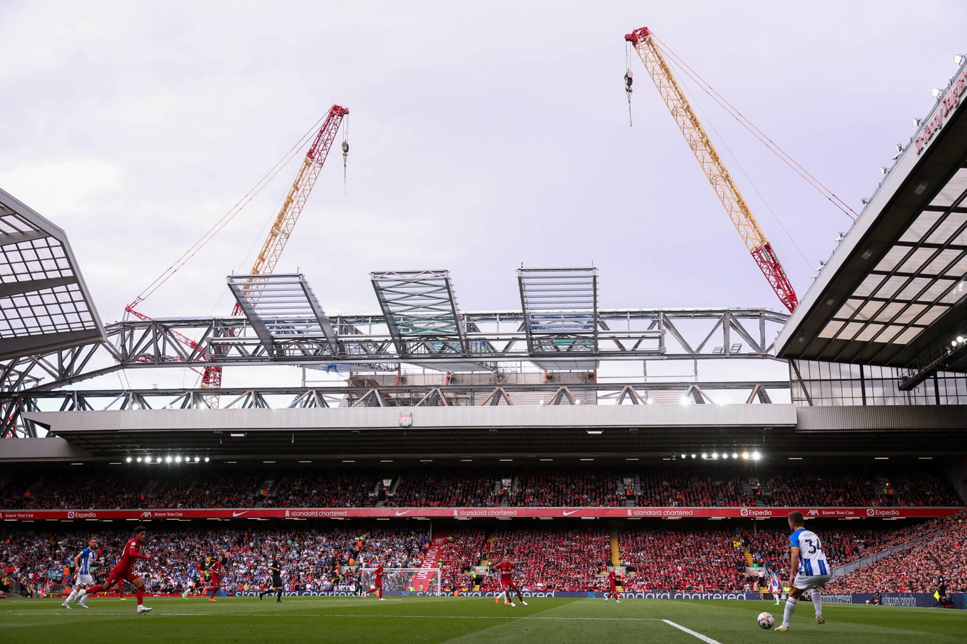 Sân Anfield vẫn đang được nâng cấp. Ảnh: Liverpool FC