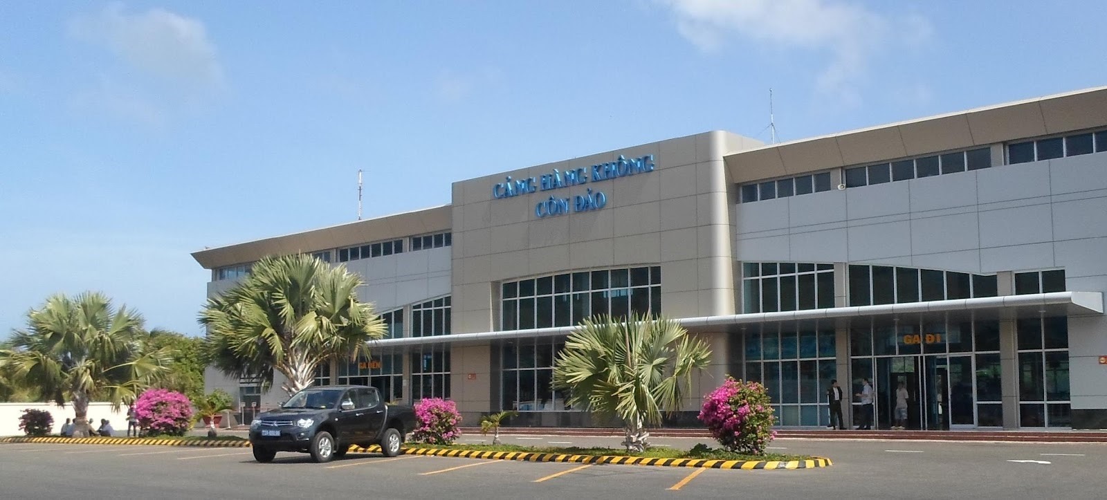 Sân bay Côn Đảo lạc hậu đang kìm hãm sự phát triển du lịch của hòn đảo này.