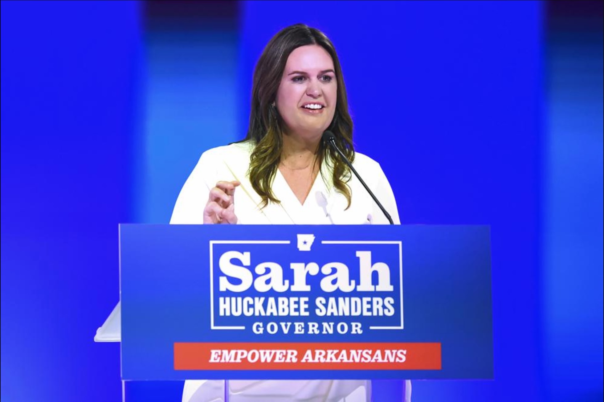 Sarah Huckabee Sanders, nữ thống đốc đầu tiên của bang Arkansas. Ảnh: AP