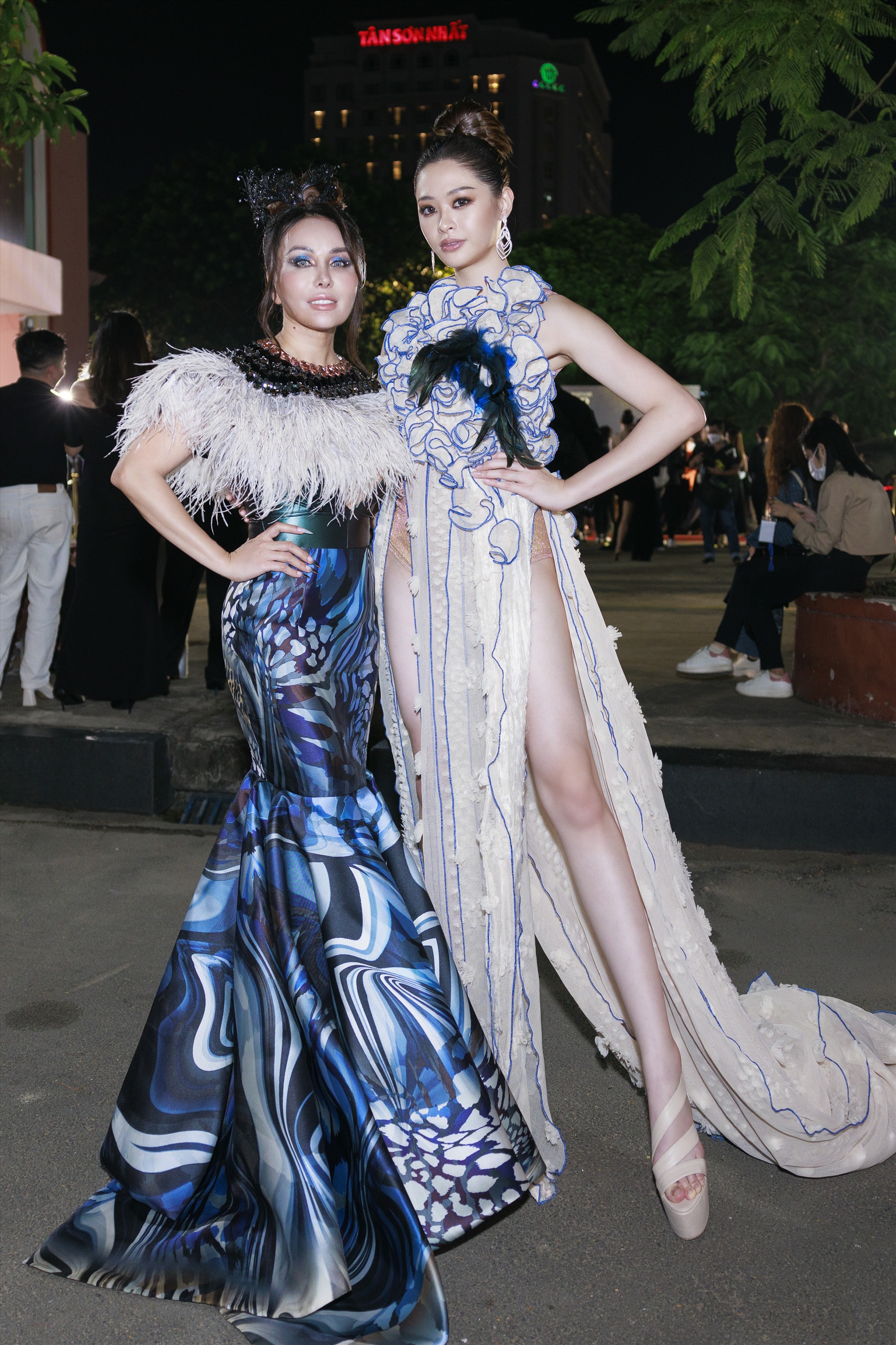 Miss Earth Nguyễn Phương Khánh, Mrs Universe Trâm Lưu và Miss Earth Angelia Ong nổi bật trên thảm đỏ sự kiện.