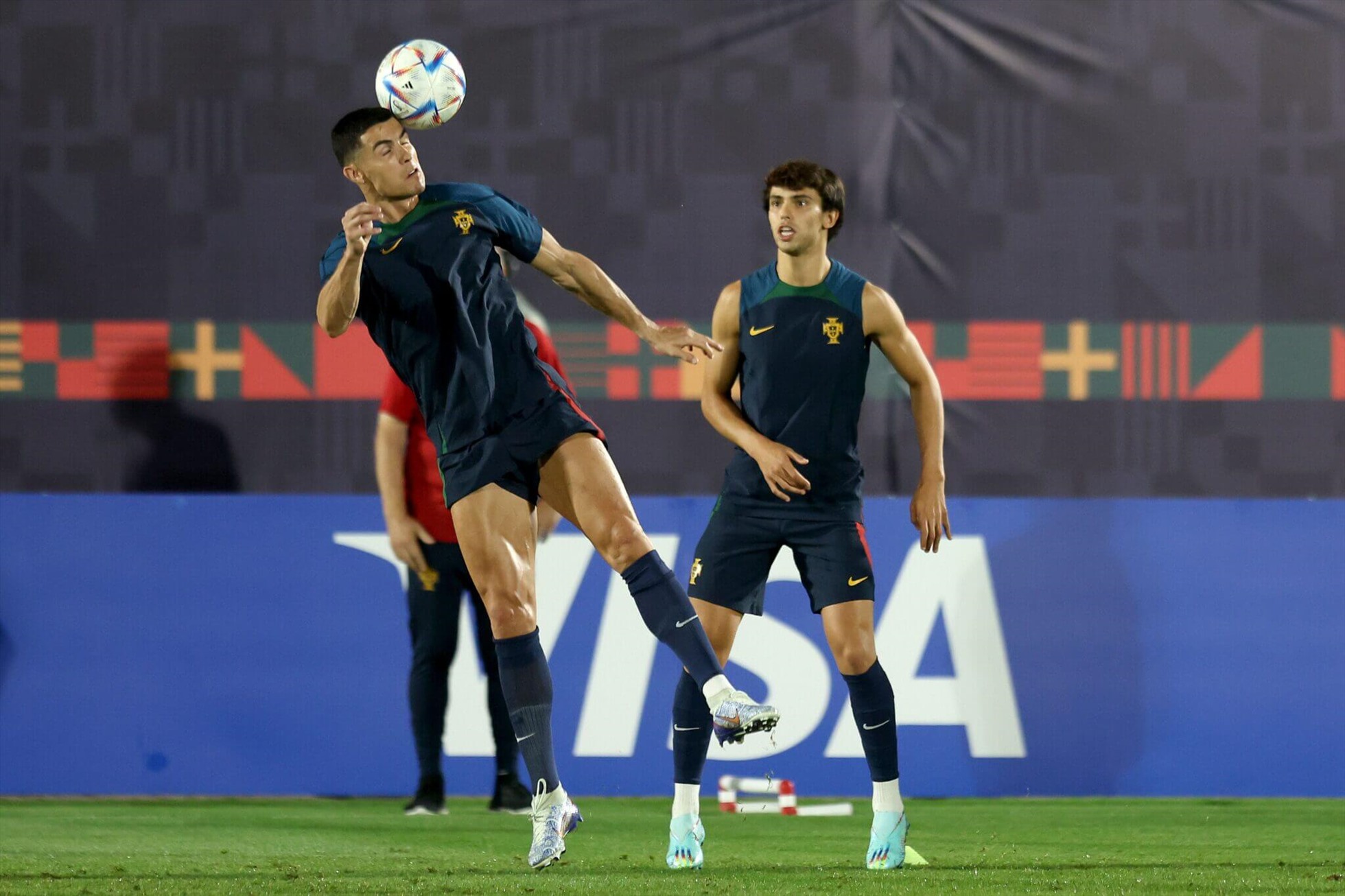 Ronaldo vẫn tập luyện rất chăm chỉ. Ảnh: AFP