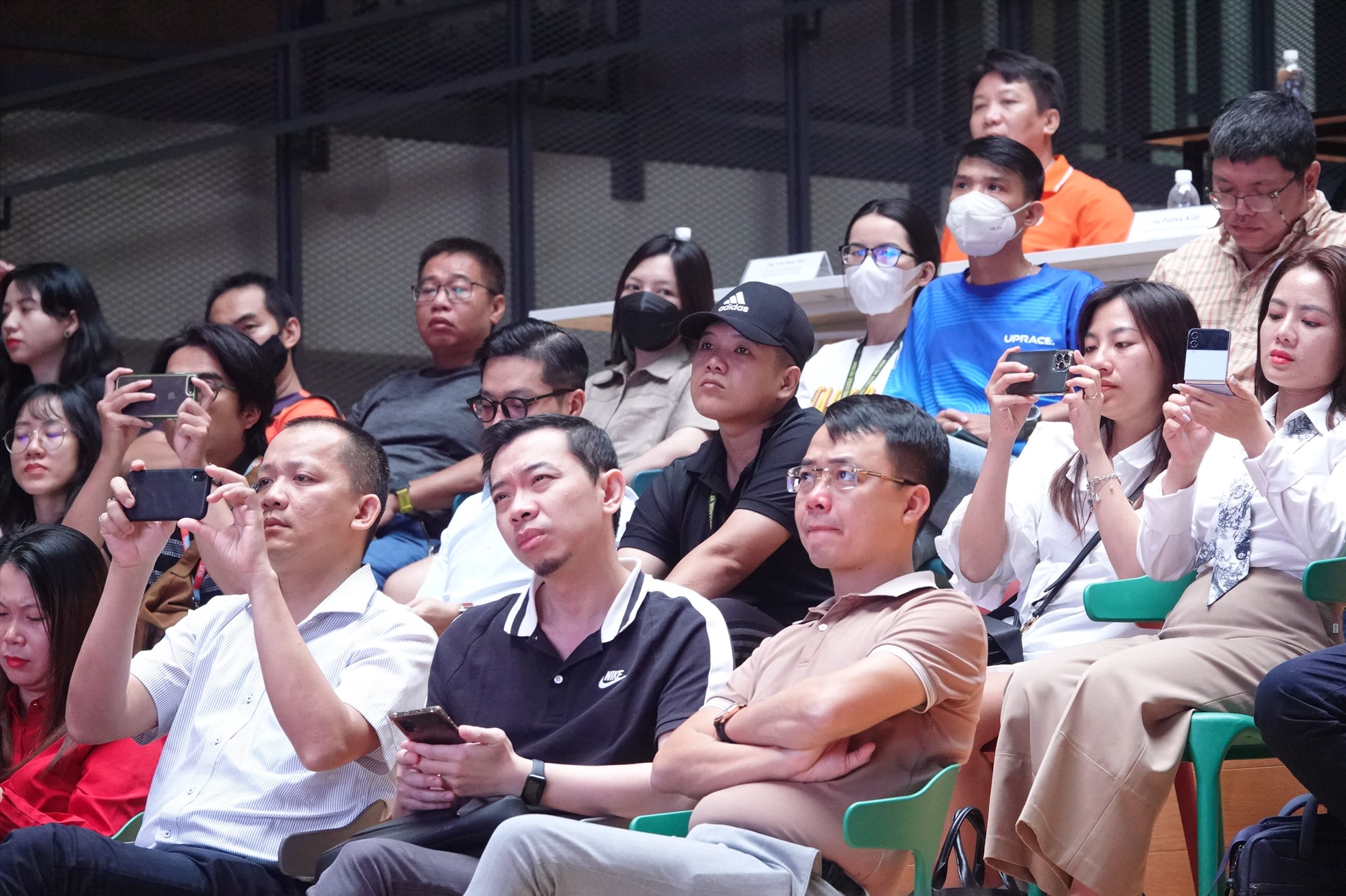 Các đại biểu, khách mời tham dự hội nghị  lắng nghe những ý kiến, thông tin về tiềm năng phát triển của ngành game Việt Nam. Ảnh: Nguyễn Đăng