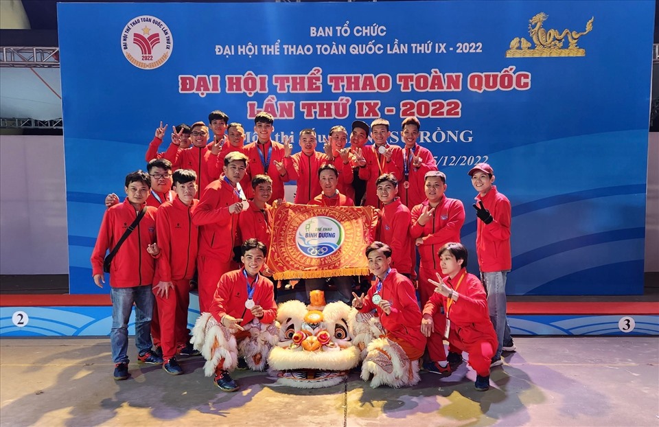 Lân Sư Rồng Bình Dương giành huy chương bạc tại Đại hội Thể thao toàn quốc. Ảnh: Hoàng Anh