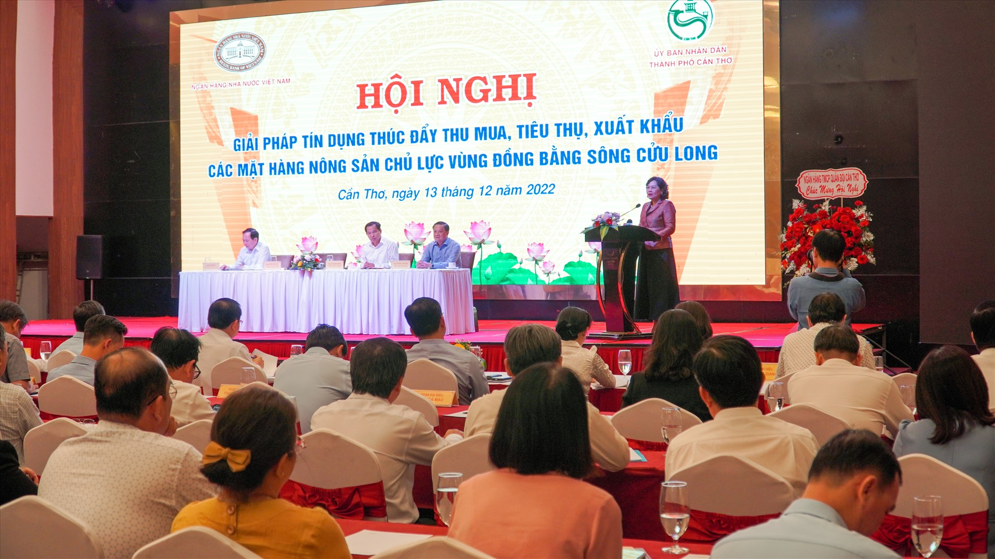 Thống đốc NHNN Việt Nam Nguyễn Thị Hồng phát biểu. Ảnh: Tạ Quang