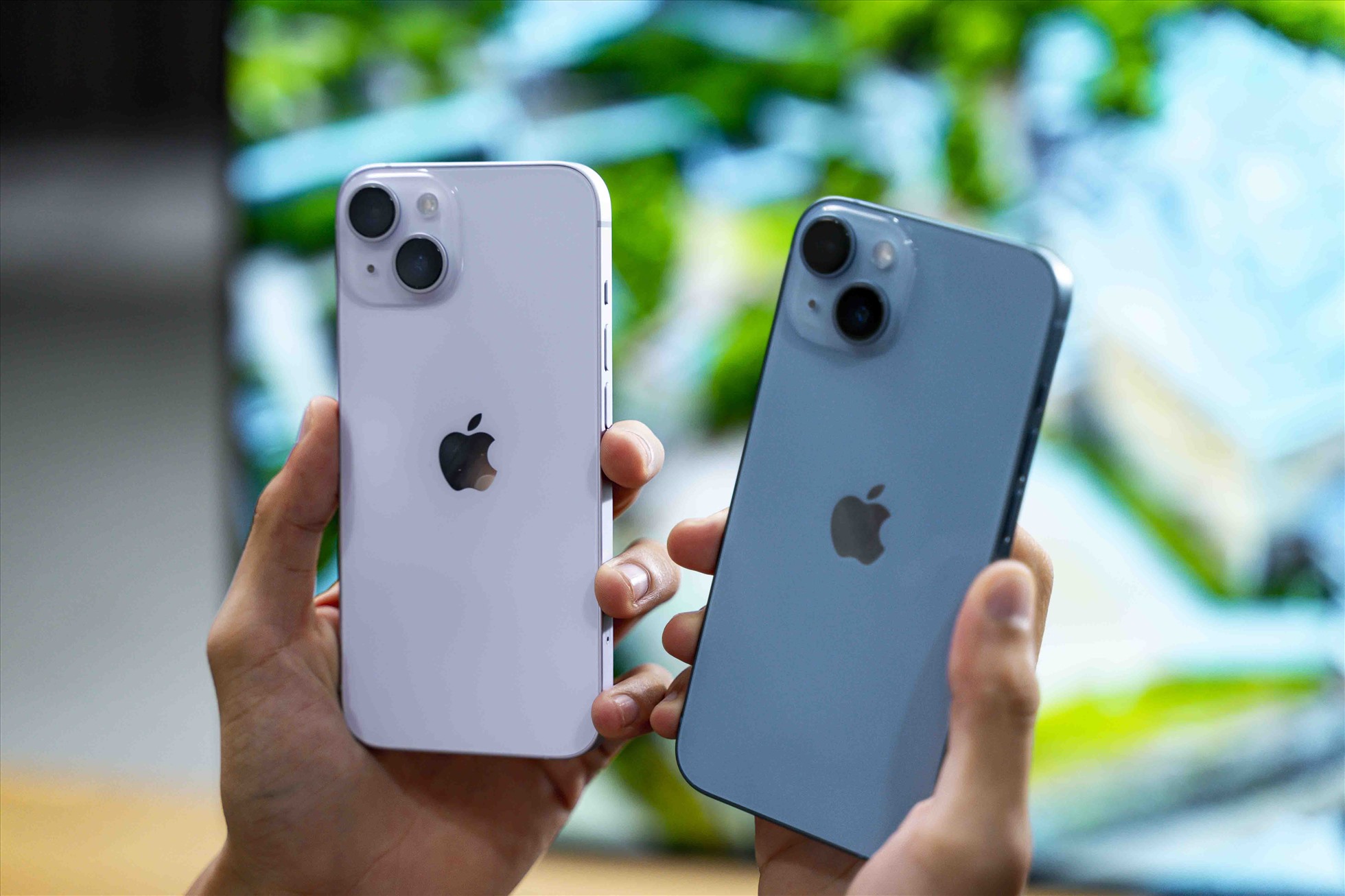 iPhone 14 series giảm giá mạnh dịp cuối năm. Ảnh: Thanh Vũ