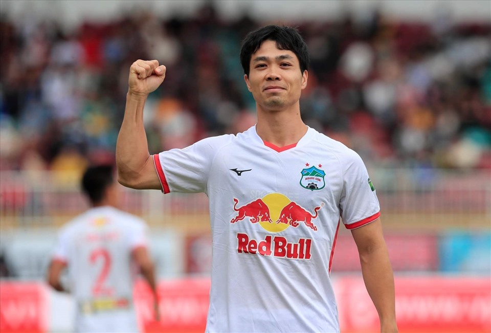 Công Phượng chuyển đến thi đấu tại J.League 1. Ảnh: Minh Trần