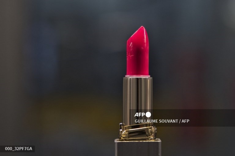 Son môi luôn là món quà lý tưởng dành cho phái nữ không chỉ nhân dịp Noel. Ảnh: AFP