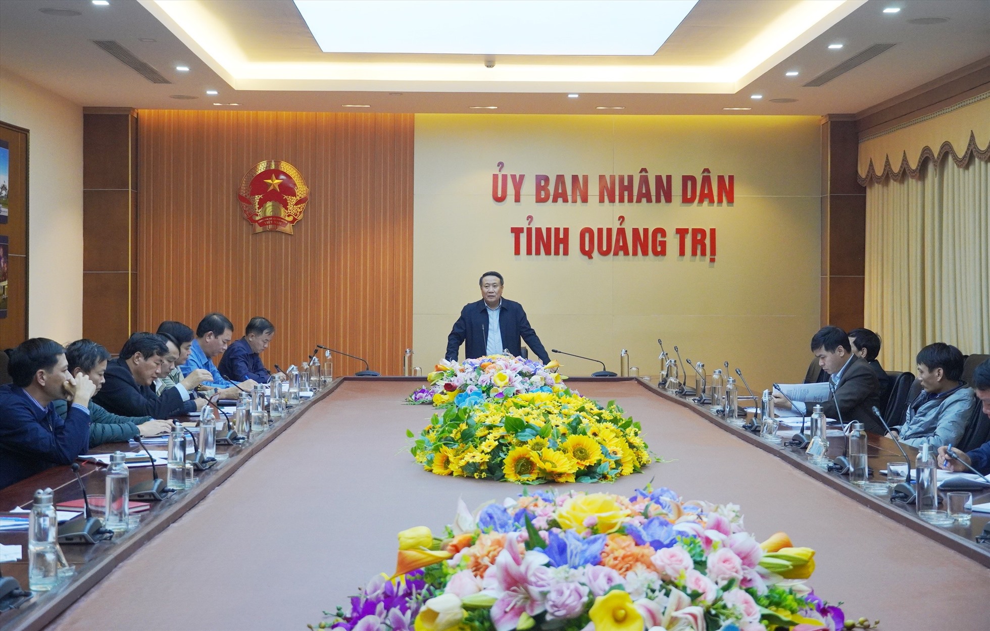 Cuộc họp nghe báo cáo dự thảo Quy định về quản lý, bảo vệ hành lang, bảo vệ bờ biển tỉnh Quảng Trị. Ảnh: Tiến Nhất.