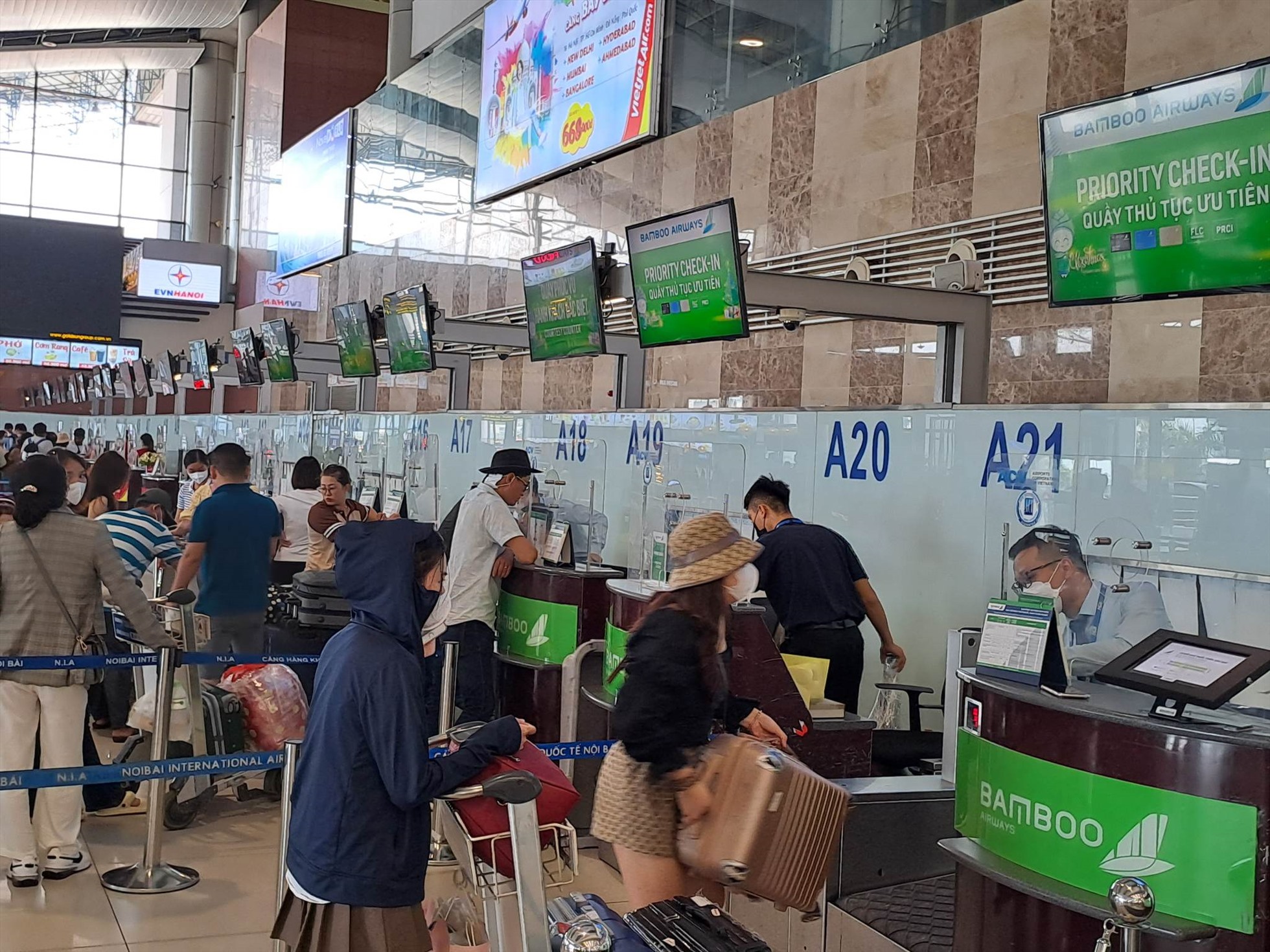 Sân bay Nội Bài chuẩn bị nhiều biện pháp đón mùa cao điểm Tết nguyên đán. Ảnh: Minh Hạnh.