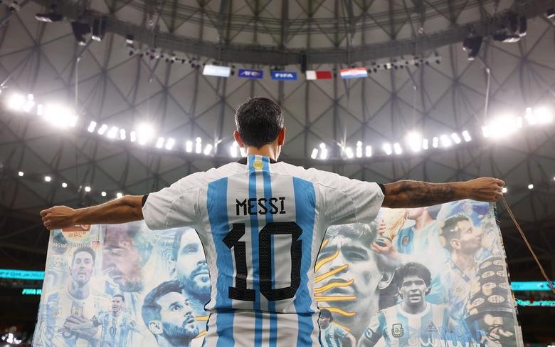 Bức ảnh đẹp nhất của Messi: Đây không chỉ là một bức ảnh đẹp mà còn mang tinh thần của Messi và tình yêu của người hâm mộ dành cho anh ta. Hãy xem bức ảnh này để cảm nhận sự tuyệt vời, đẳng cấp và đầy năng lượng của cầu thủ vĩ đại này.