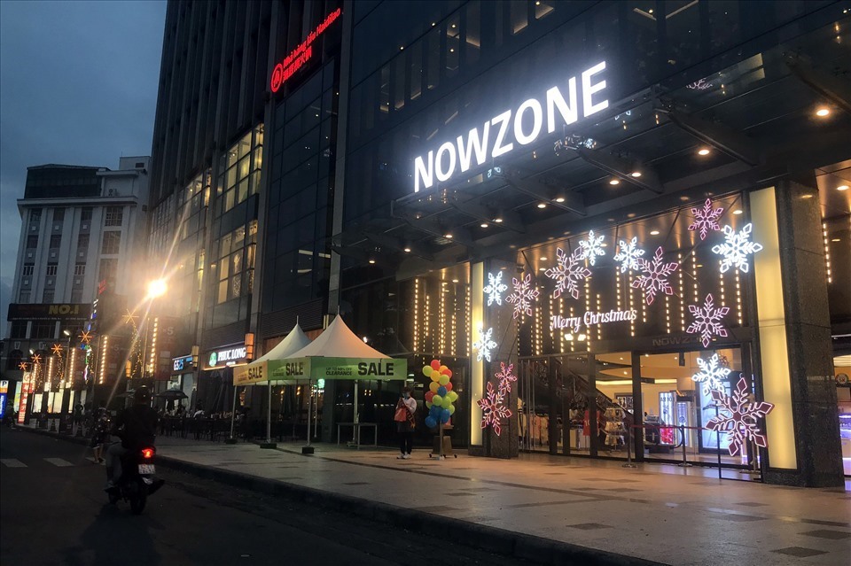 Trung tâm thương mại ở Now Zone. Ảnh: Thanh Vũ.
