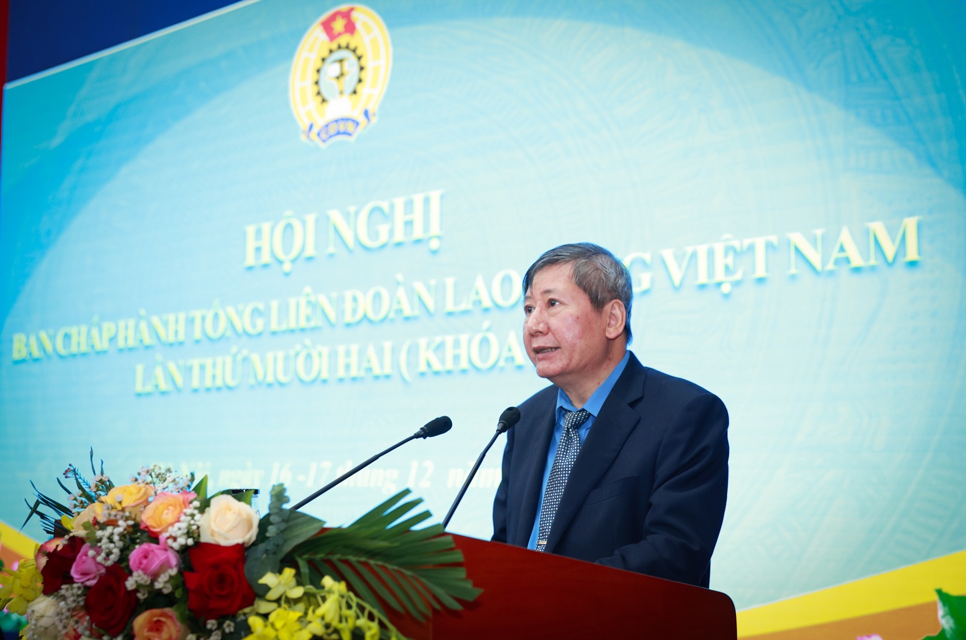 Phó Chủ tịch Thường trực Tổng Liên đoàn Lao động Việt Nam Trần Thanh Hải trình bày báo cáo kết quả hoạt động công đoàn năm 2022. Ảnh: Hải Nguyễn