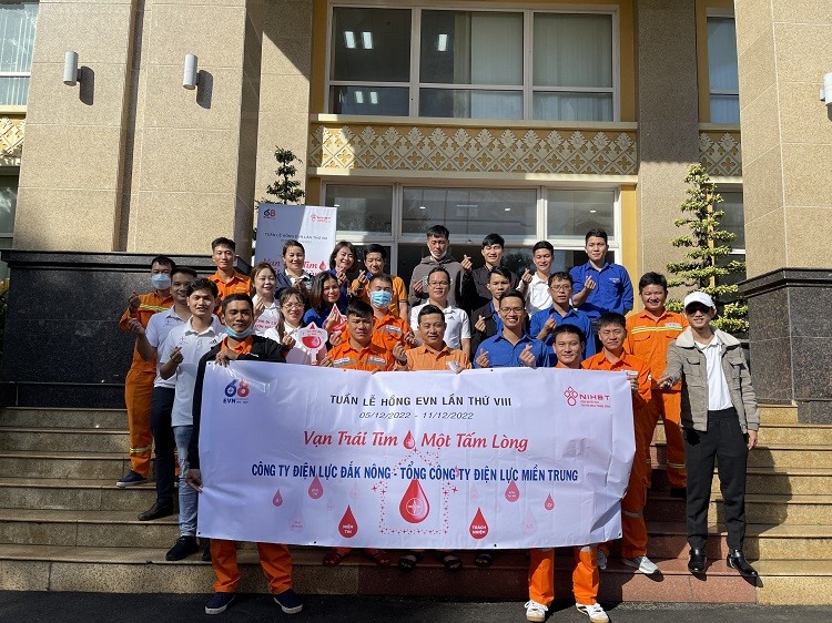 Tinh thần hiến máu nhân đạo được lan tỏa, hưởng ứng mạnh mẽ PC Đắk Nông. Ảnh: Tâm An