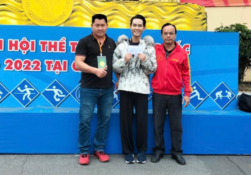 นักกีฬารับโบนัสสุดหล่อ 10 ล้านด่อง หลังคว้าเหรียญทองมหกรรมกีฬาแห่งชาติ  ภาพถ่าย: “Hoang Anh”