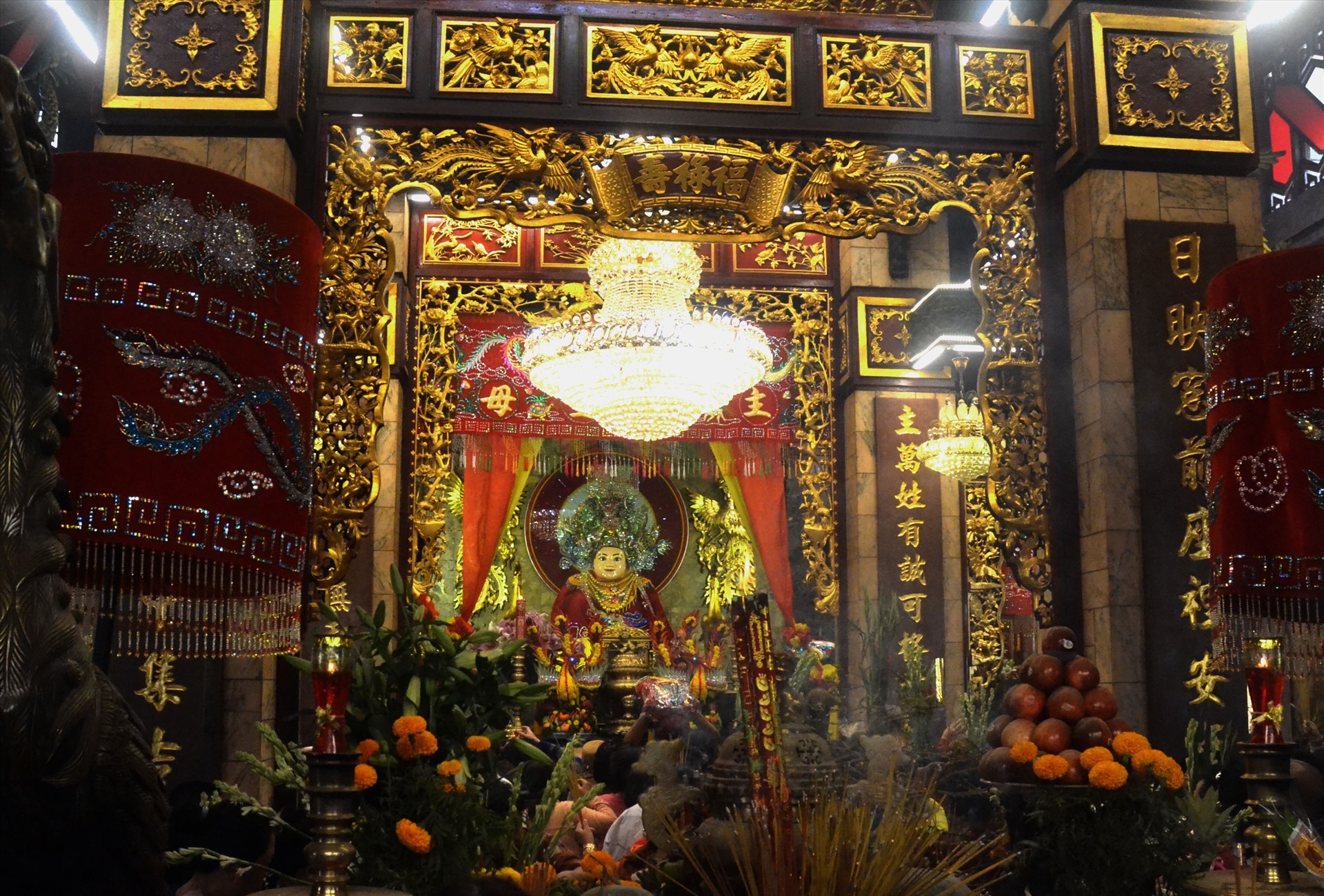 Tượng Bà Chúa Xứ Núi Sam. Ảnh: LT.