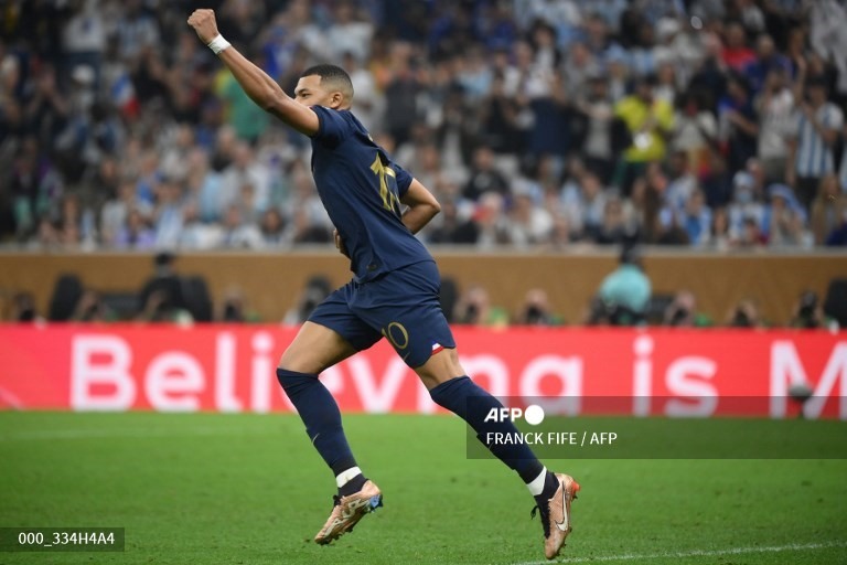 Mbappe tiếp tục tỏa sáng và đưa trận đấu về vạch xuất phát. Ảnh: AFP