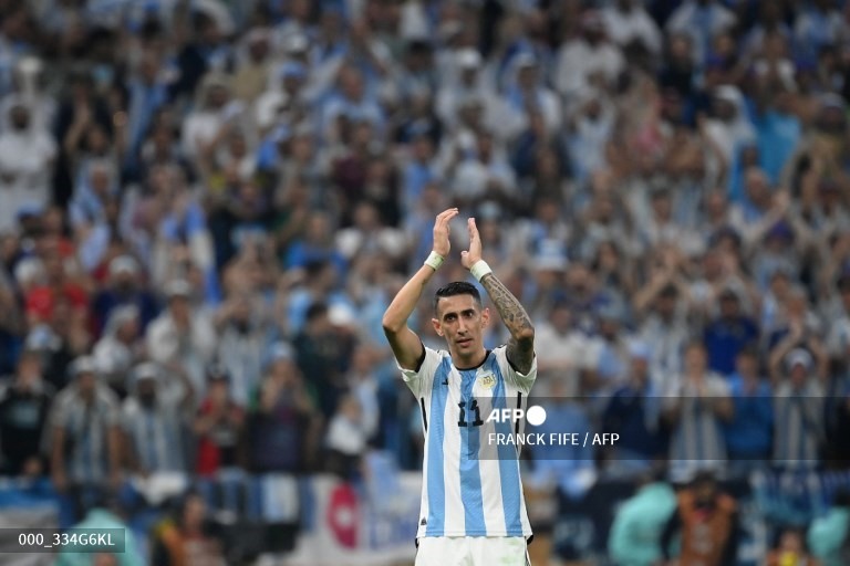 Di Maria rời sân.  Ảnh: AFP