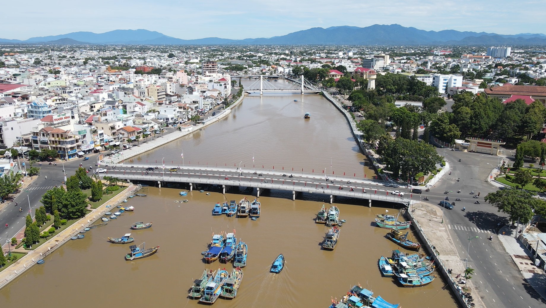 Một góc trung tâm TP.Phan Thiết, Bình Thuận năng động. Ảnh: Duy Tuấn