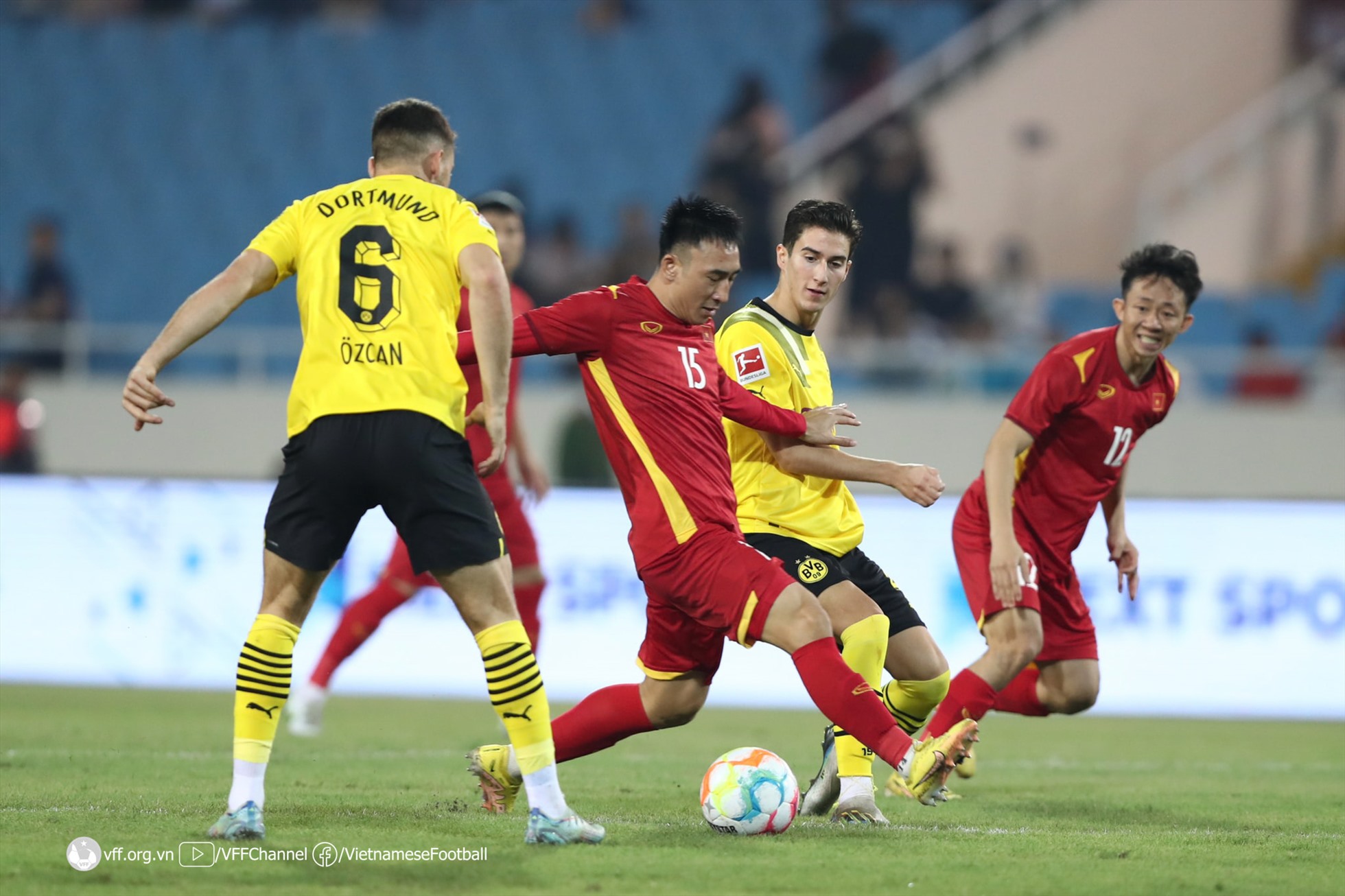 2 trận giao hữu với câu lạc bộ Borussia Dortmund và đội tuyển Philippines chưa đủ để phản ánh hết thực lực của tuyển Việt Nam. Ảnh: VFF
