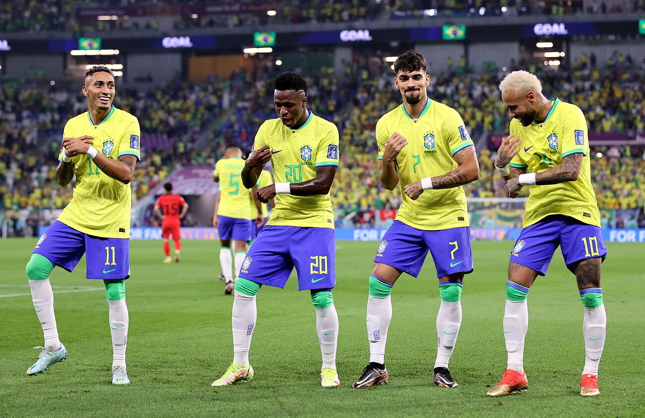 Brazil đến World Cup 2022 với tư cách ứng viên số 1, họ khởi đầu hào hứng, quyết tâm giành chiến thắng vì huyền thoại Pele, nhưng cuối cùng phải ra về trong nước mắt.