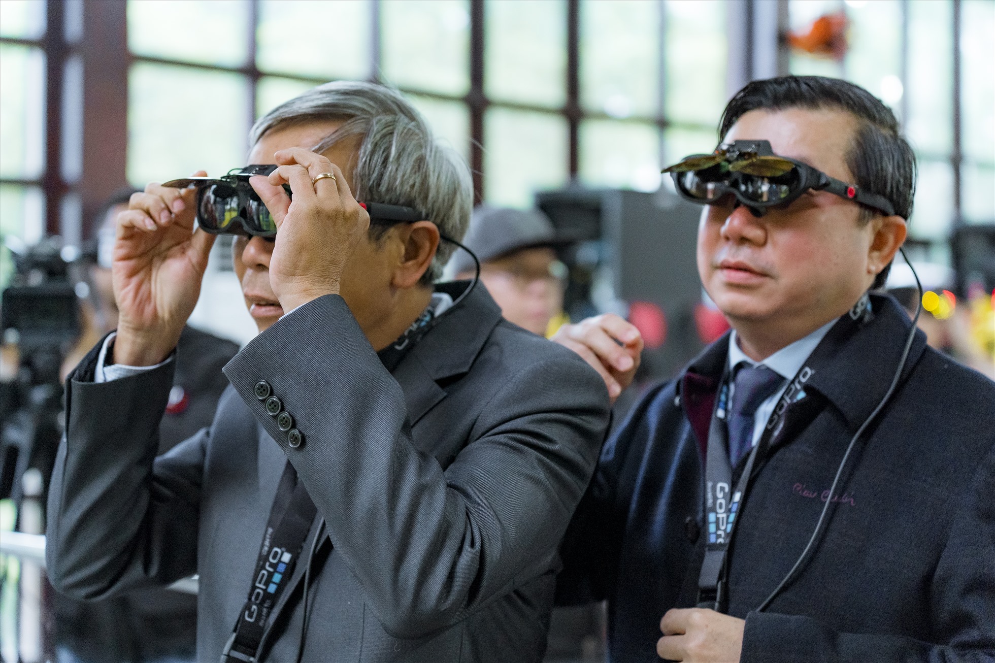 Trải nghiệm dịch vụ thực tế ảo XR. Ảnh: Đình Hoàng.