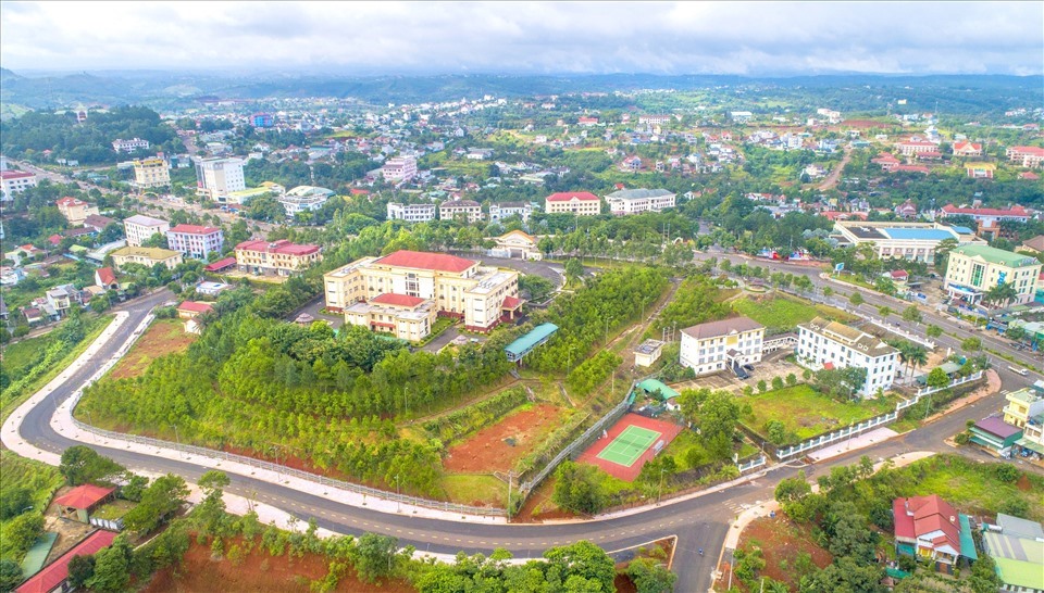 Hiện nay, một số đơn vị, địa phương ở Đắk Nông vẫn đang chạy nước rút để thu tiền sử dụng đất năm 2022. Ảnh: Ngô Minh