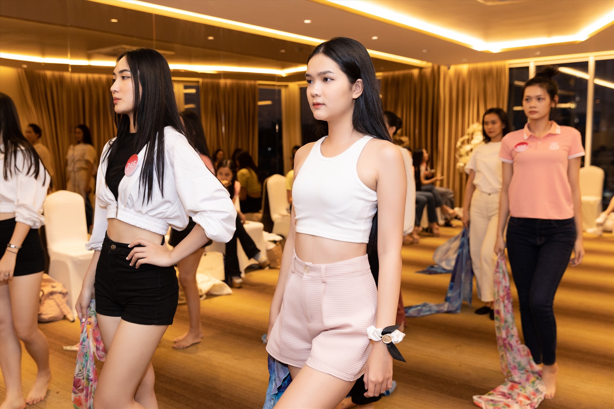 Sau hơn 2 tháng diễn ra, cuộc thi Hoa hậu Việt Nam 2022 đã đi đến chặng cuối cùng.  Để chuẩn bị cho đêm chung kết, BTC cùng phối hợp cùng các huấn luyện viên, biên đạo để tổ chức các buổi tập luyện cho các cô gái để các cô gái có thể tự tin tỏa sáng nhất vào đêm chung kết.