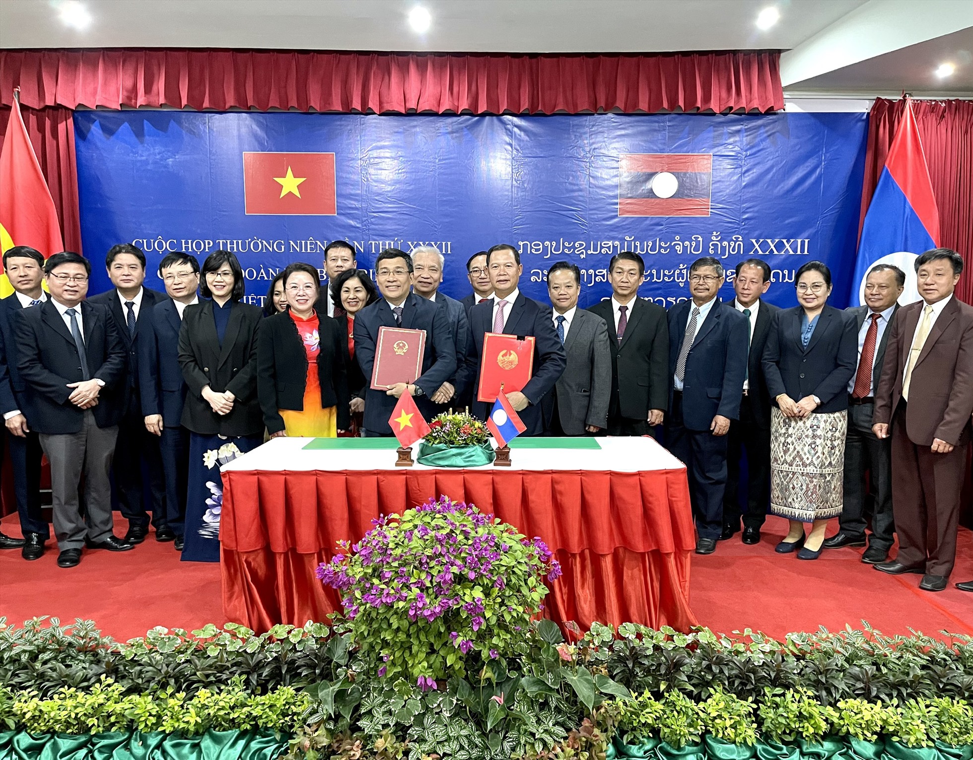 Cuộc họp giữa hai đoàn đại biểu biên giới Việt Nam - Lào diễn ra tại thành phố Luang Prabang, Lào trong 2 ngày 19 và 20.12. Ảnh: Bộ Ngoại giao