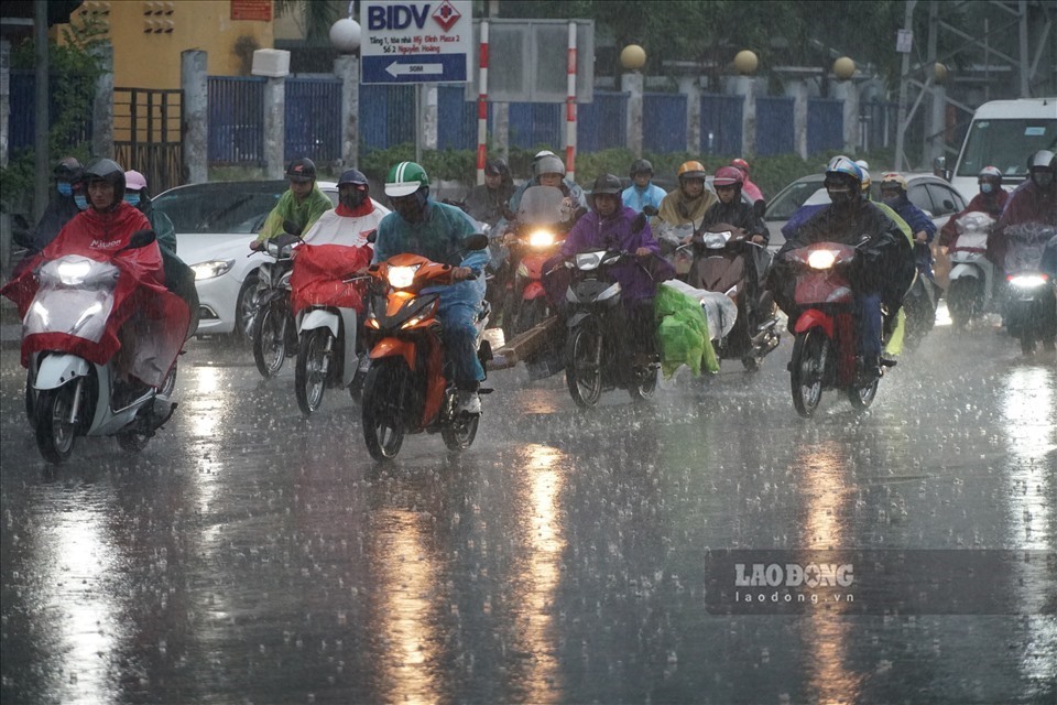 Khu vực Hà Tĩnh đến Quãng Ngãi có mưa vừa, mưa to. Ảnh: Quang Minh