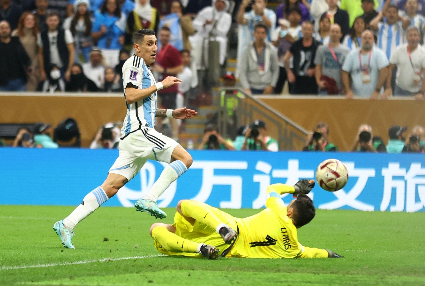 Di Maria ghi 1 bàn thắng, cùng đội tuyển Argentina vô địch thế giới như điều anh tin tưởng. Ảnh: AFP