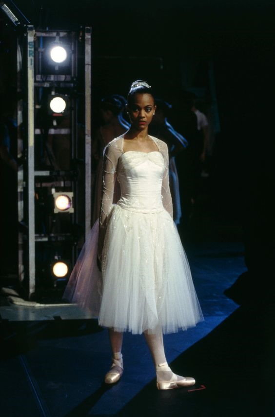 Zoe Saldana trong phim “Center Stage” năm 2000. Ảnh: Twitter