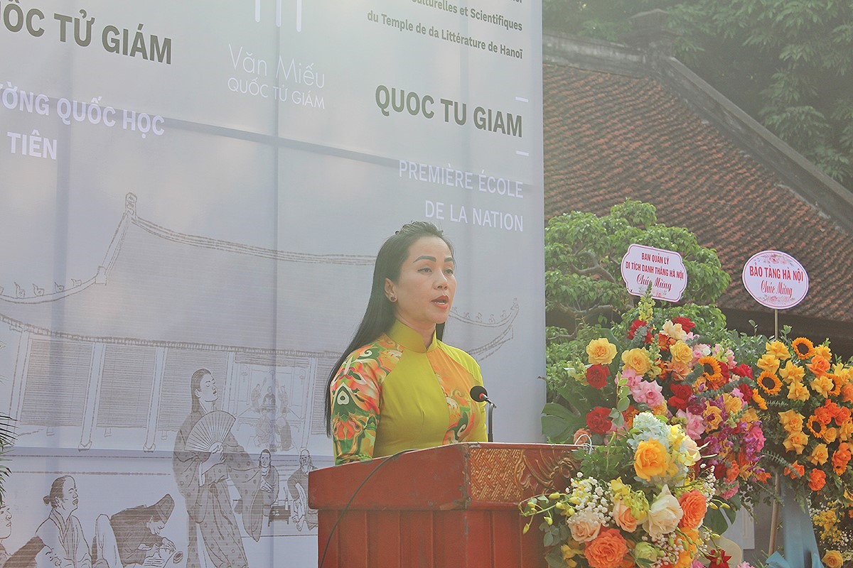 Phó Giám đốc Sở Văn hóa và Thể thao Hà Nội Phạm Thị Mỹ Hoa phát biểu khai mạc trưng bày (Ảnh: TITC)