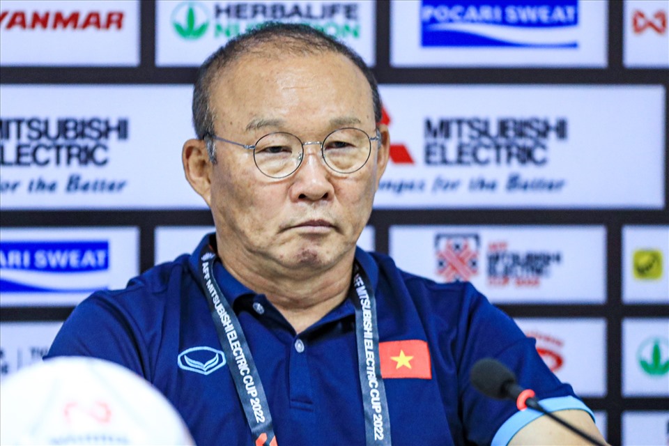 Huấn luyện viên Park Hang-seo hài lòng với kết quả trận đấu của tuyển Việt Nam. Ảnh: Minh Dân