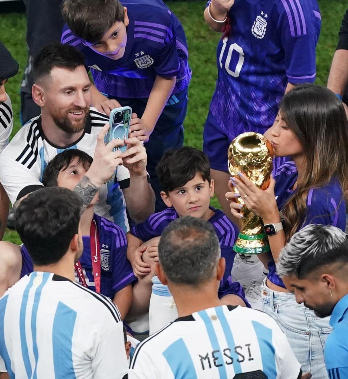 David Beckham gọi Messi là nhà vua siêu sao Avatar và dàn sao thế giới  vỡ oà chúc mừng Argentina vô địch World Cup