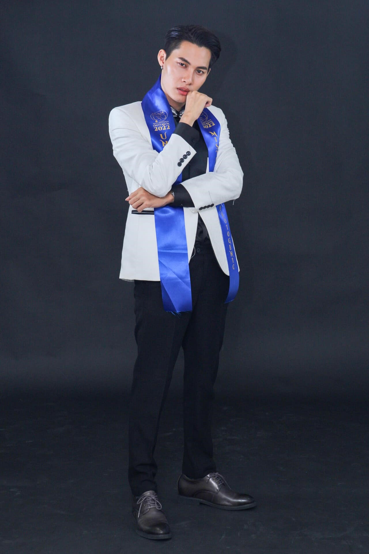 Hoàng Văn Xuân vượt qua đại diện đến từ Bhutan giành chiến thắng giải Nam vương cuộc thi Mister Deaf Universum 2022.