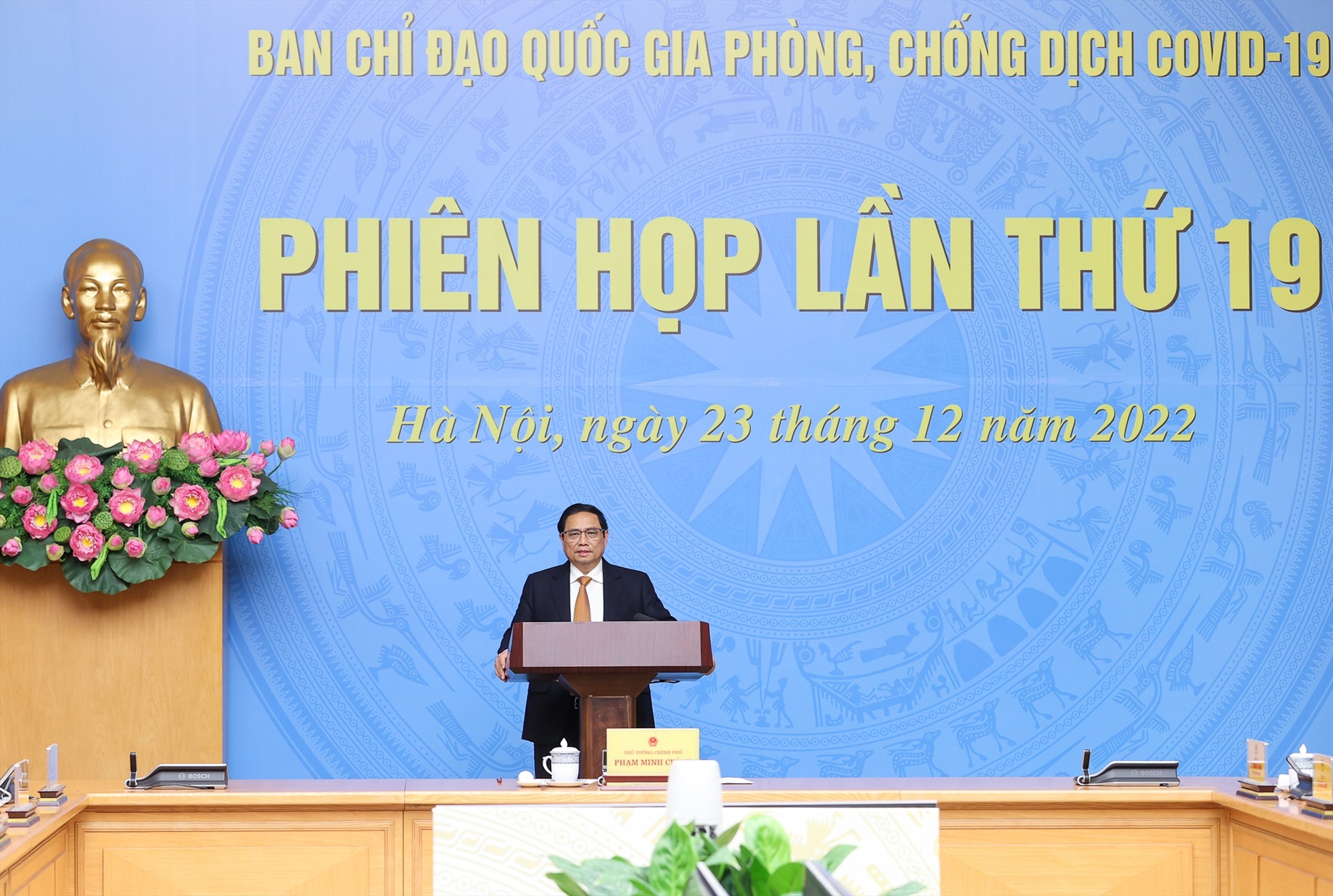 Thủ tướng Phạm Minh Chính phát biểu khai mạc phiên họp. Ảnh: Nhật Bắc