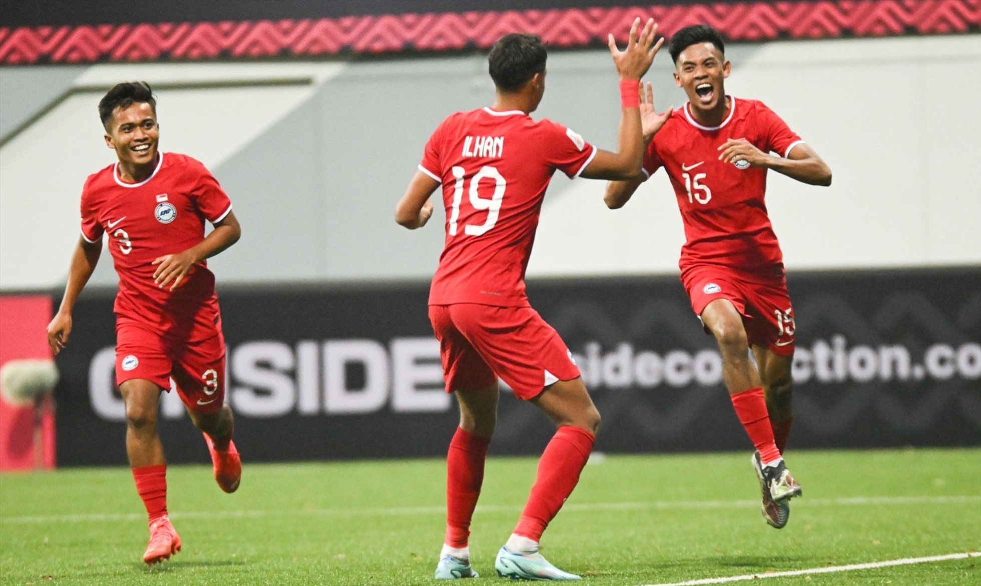 Singapore có bàn thắng thứ ba. Ảnh: SAF