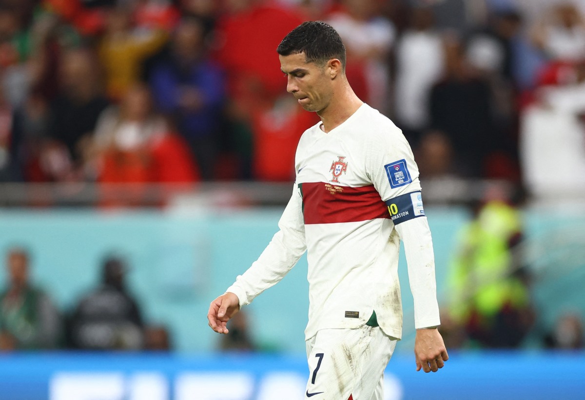 Ronaldo chưa biết đi đầu về đâu. Ảnh: AFP