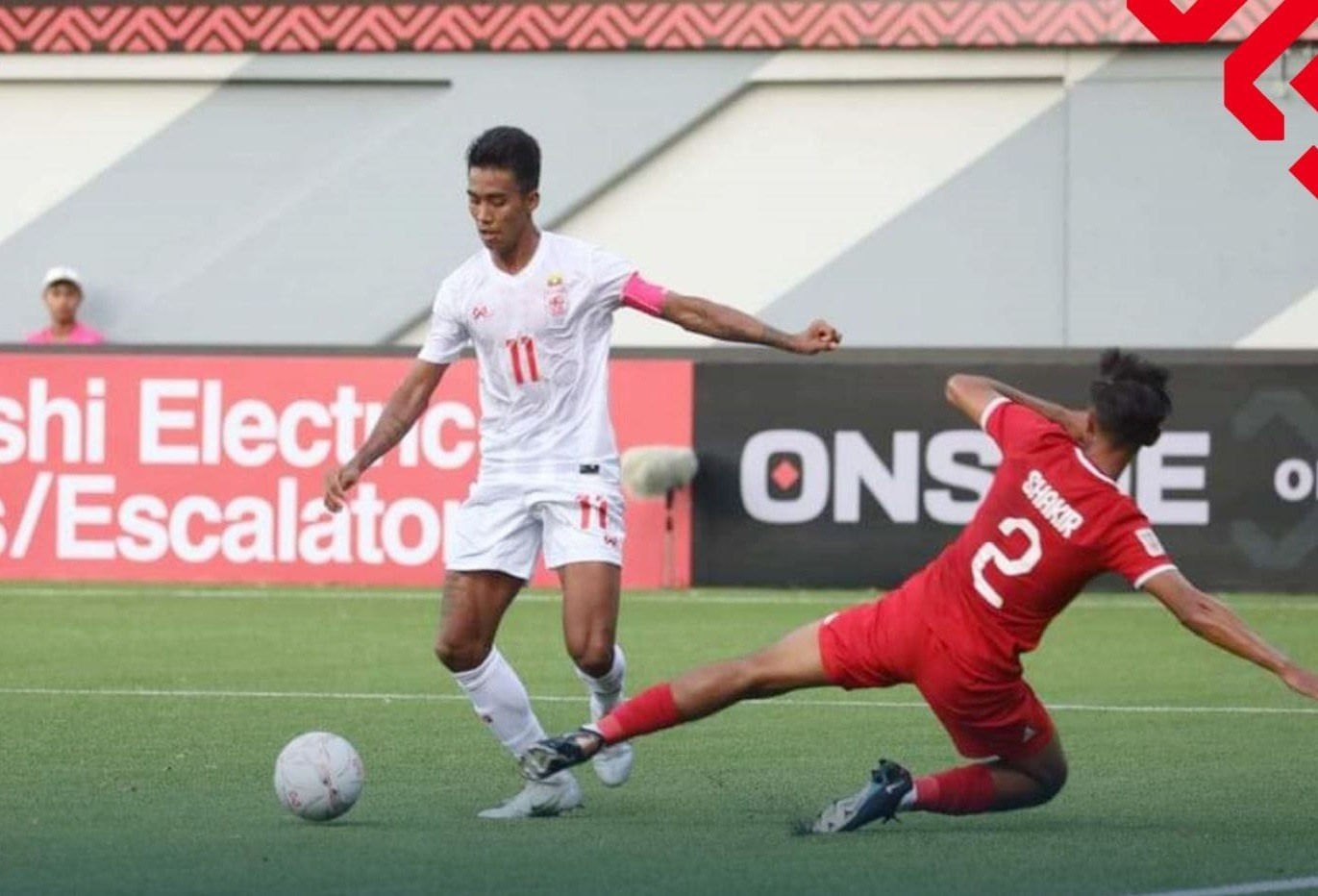Singapore (đỏ) giành chiến thắng 3-2 trước tuyển Lào. Ảnh: LĐBĐ Myanmar