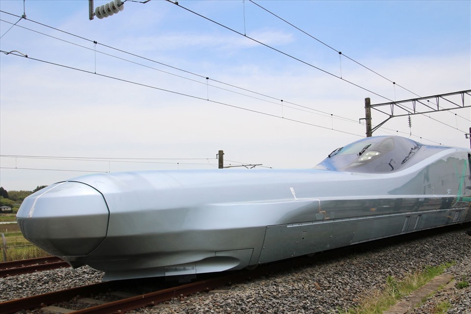“Tàu viên đạn” Shinkansen là niềm tự hào của đường sắt Nhật Bản. Ảnh: AFP
