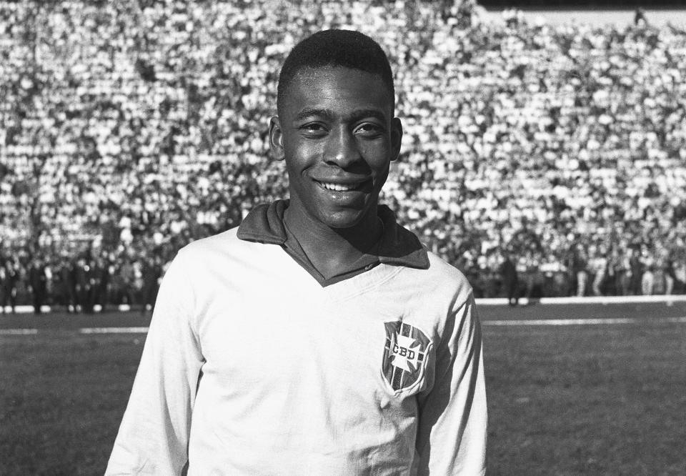 Pele vô địch World Cup lần đầu lúc 17 tuổi. Ảnh: FIFA