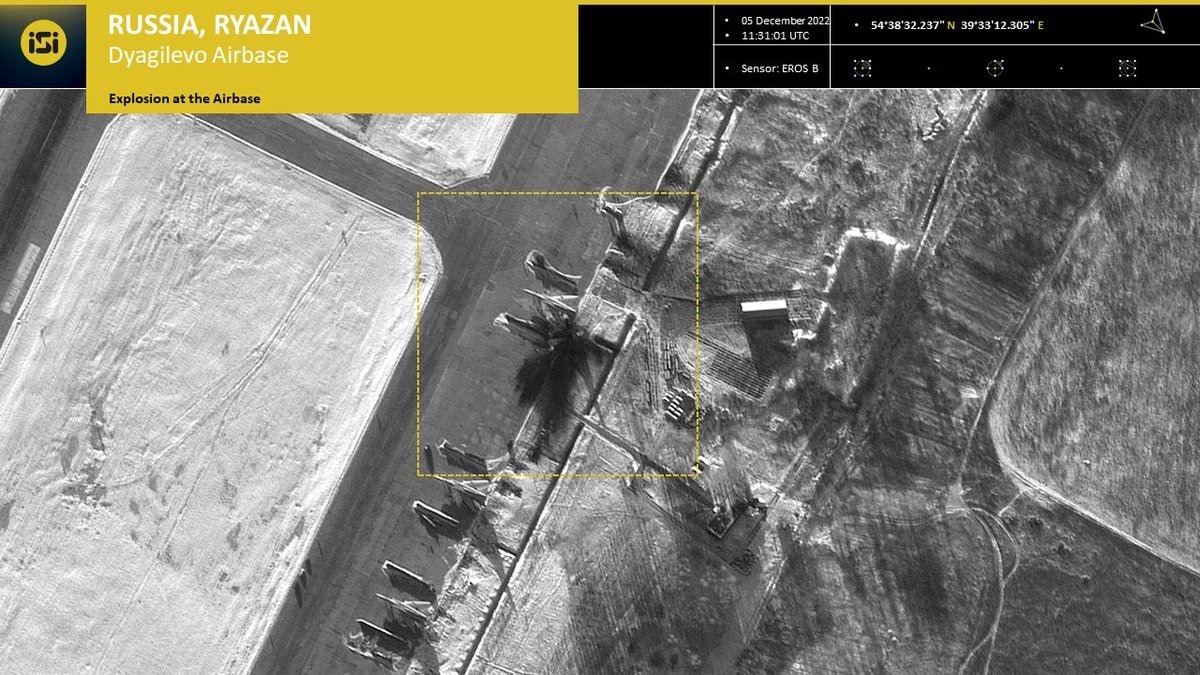 Ảnh vệ tinh chụp căn cứ không quân Dyagilevo của Nga sau vụ tấn công ngày 5.12. Ảnh: ImageSat International