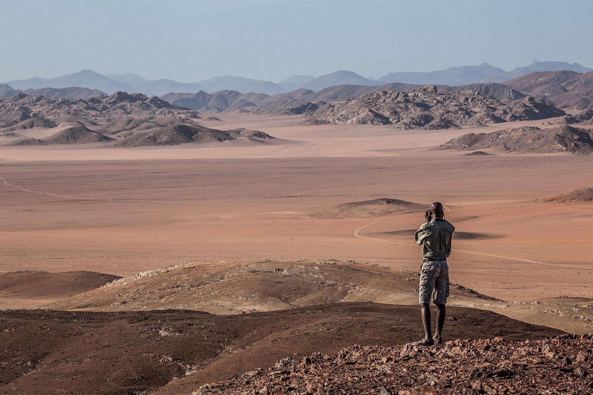 Vùng đất sa mạc khô cằn Kunene ở phía tây bắc Namibia. Ảnh: Scott Ramsay