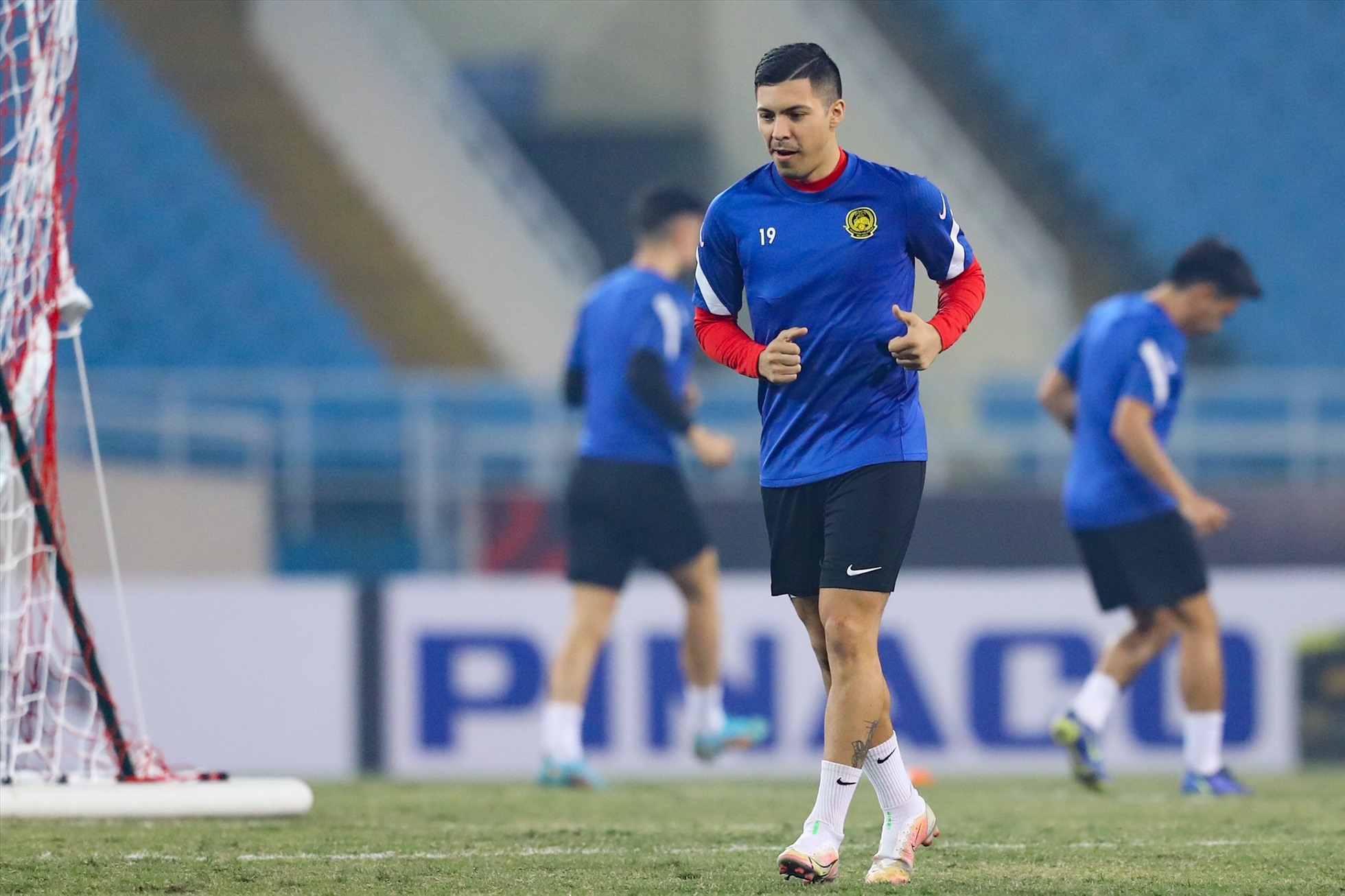 Nổi bật trong số cầu thủ ngoại là Sergio Aguero, cầu thủ đã ghi bàn trong chiến thắng 5-0 của Malaysia trước Lào.