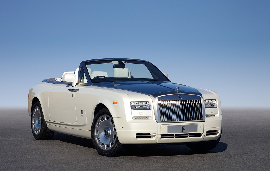 Rolls-Royce Phantom bản mui trần. Ảnh: AFP.